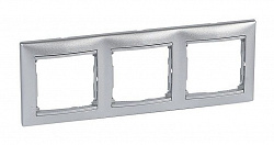 770153 Legrand Valena Алюм. Рамка 3-я гориз 770153 Legrand Valena Алюм. Рамка 3-я гориз